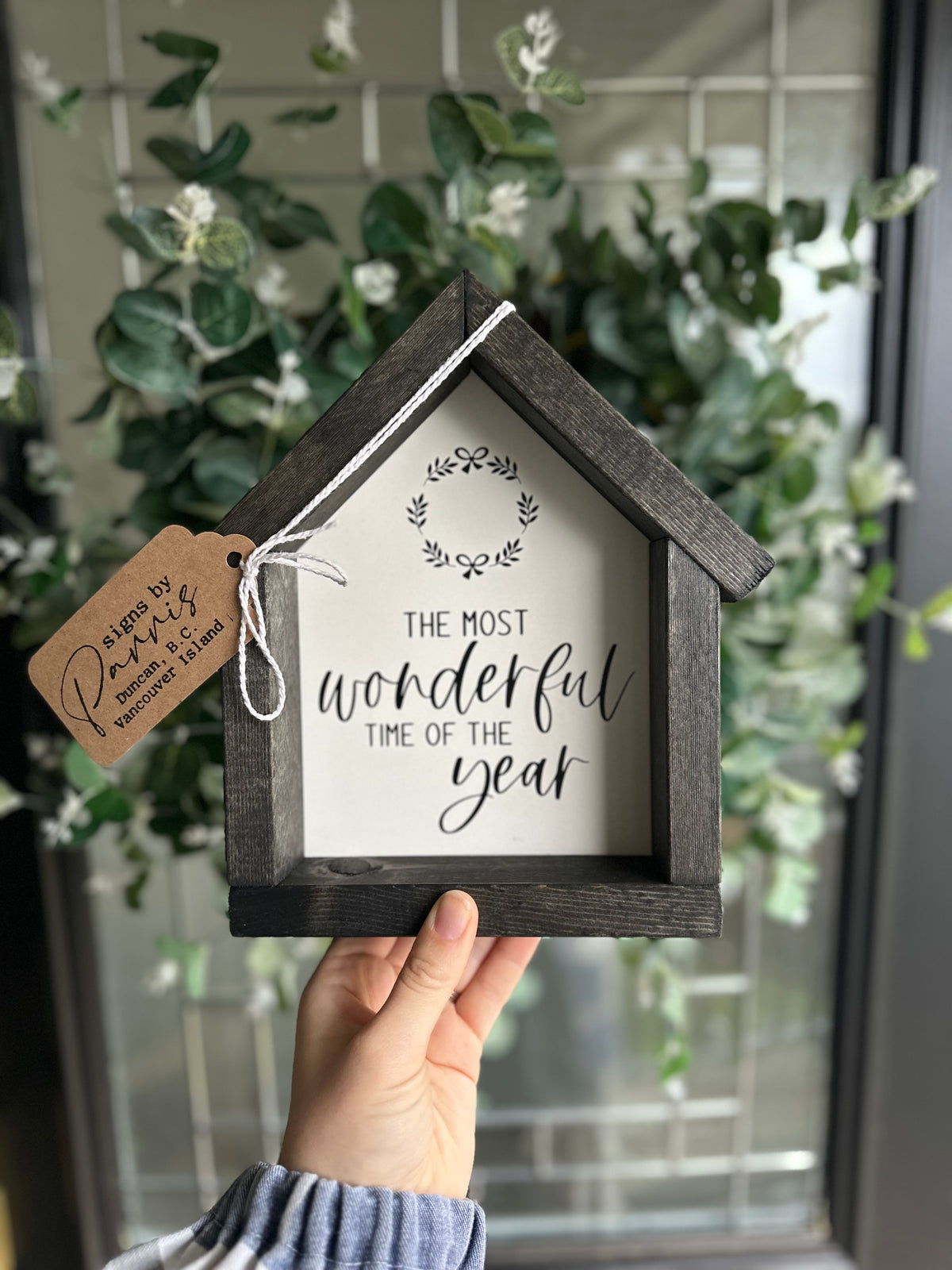 It’s the most wonderful time of the year small house